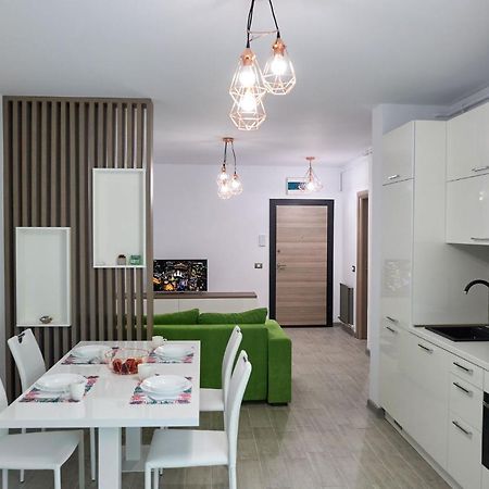 Vibe Apartment- Spa N Pools Beach Resort Năvodari Exteriér fotografie