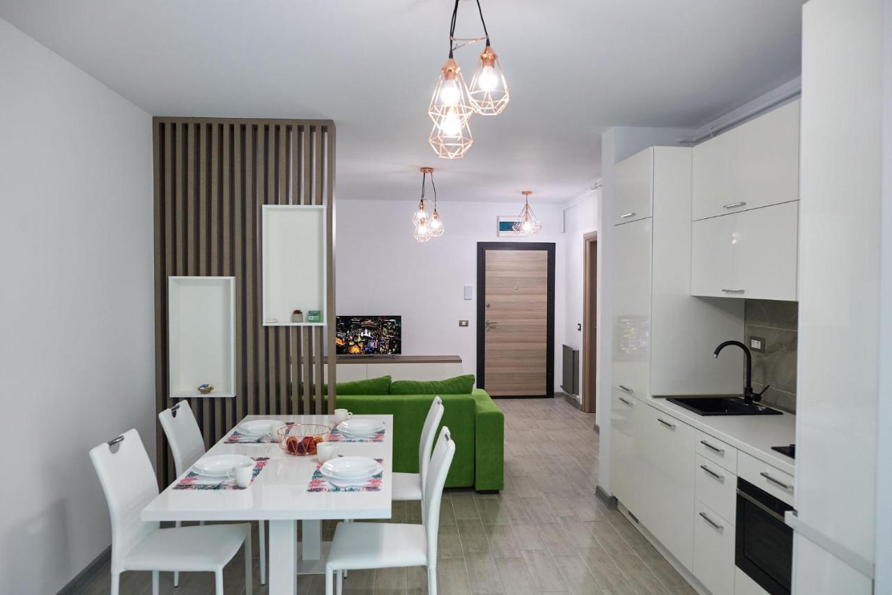 Vibe Apartment- Spa N Pools Beach Resort Năvodari Exteriér fotografie