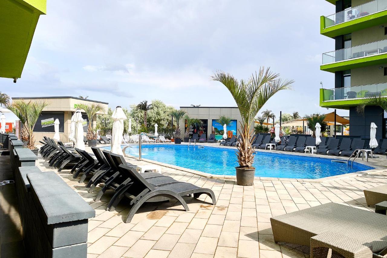 Vibe Apartment- Spa N Pools Beach Resort Năvodari Exteriér fotografie