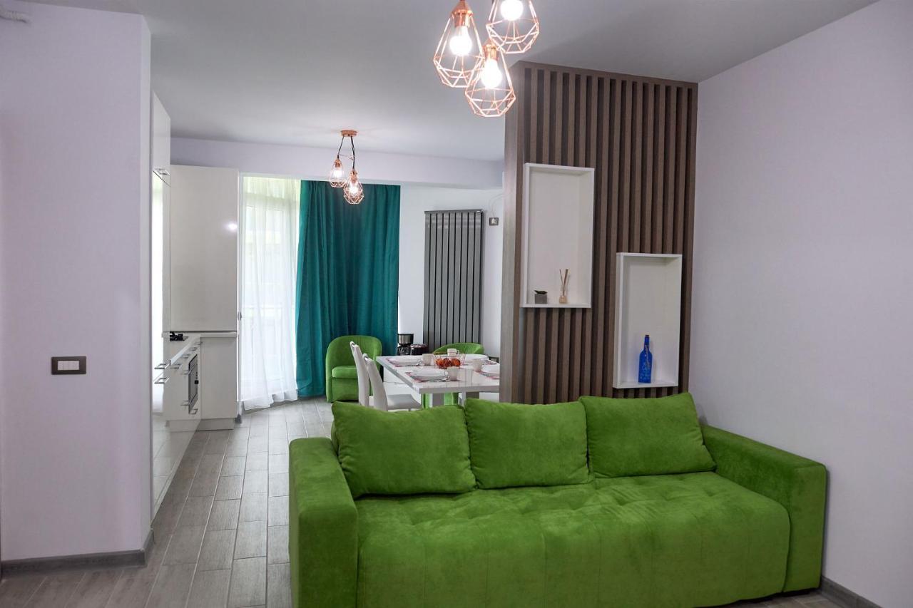 Vibe Apartment- Spa N Pools Beach Resort Năvodari Exteriér fotografie