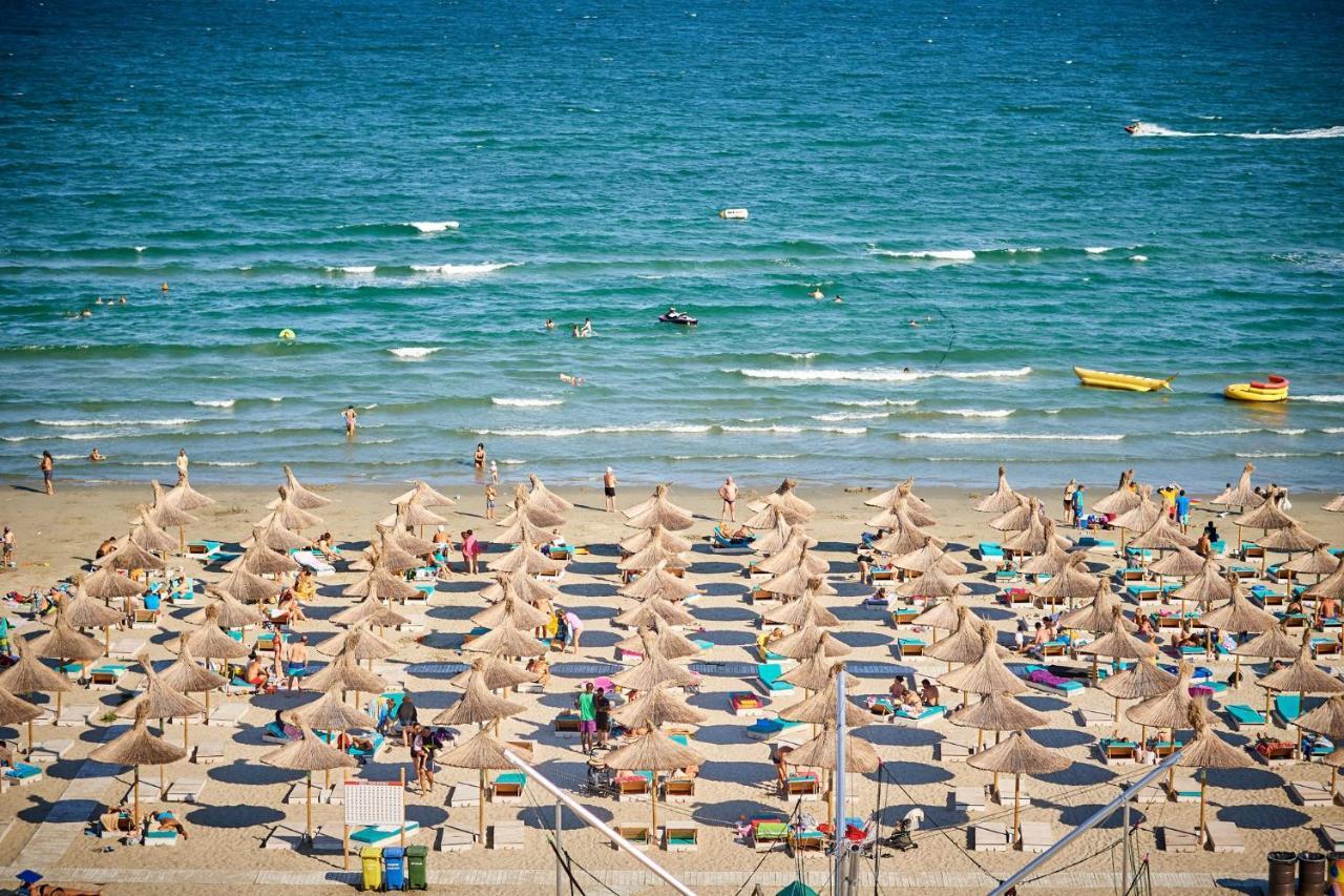Vibe Apartment- Spa N Pools Beach Resort Năvodari Exteriér fotografie